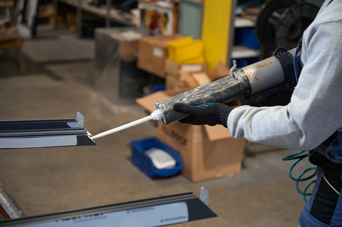 Industrial Sealants Guide: Choose the Right Sealant for Gaps